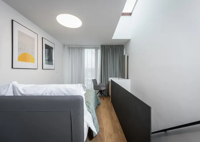 Fully Renovated Stylish Duplex In A Convenient Location * Prag