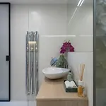 Fully Renovated Stylish Duplex In A Convenient Location * Prága